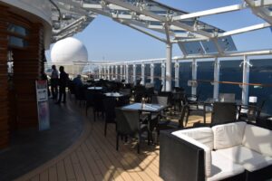 MSC Meraviglia YC pool deck