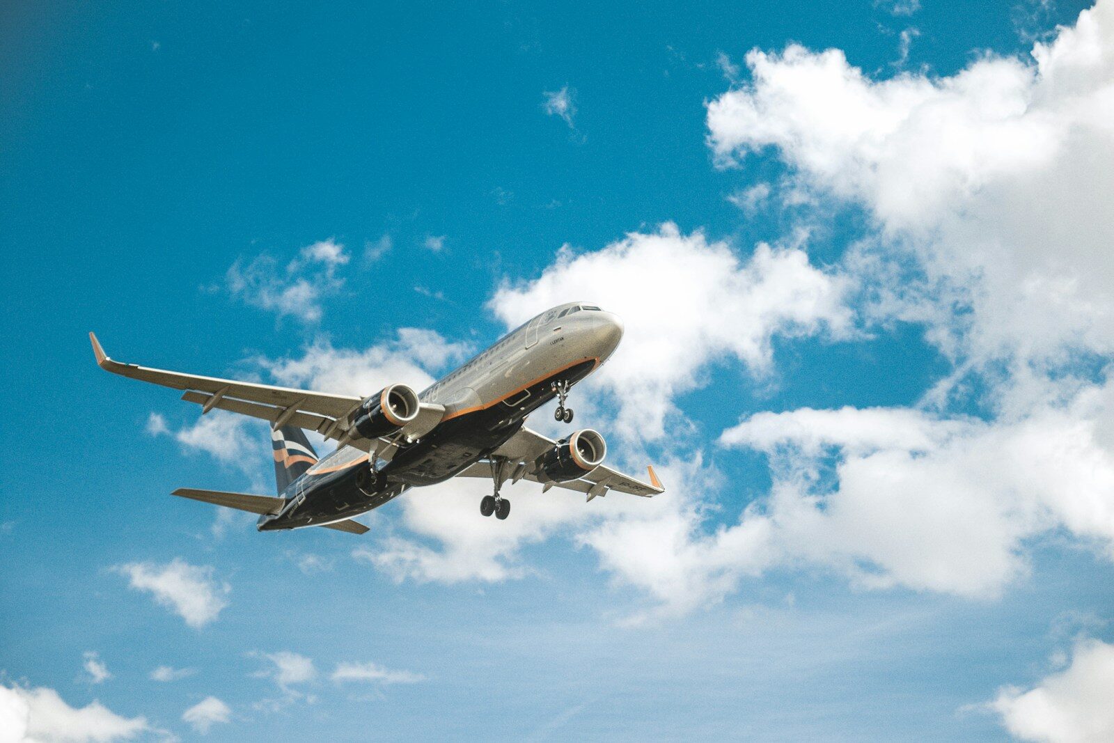 Independent Travel Agent vs OTA: Which is Best For Your Holiday?