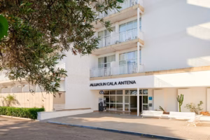 AluaSun Cala Antena Outside